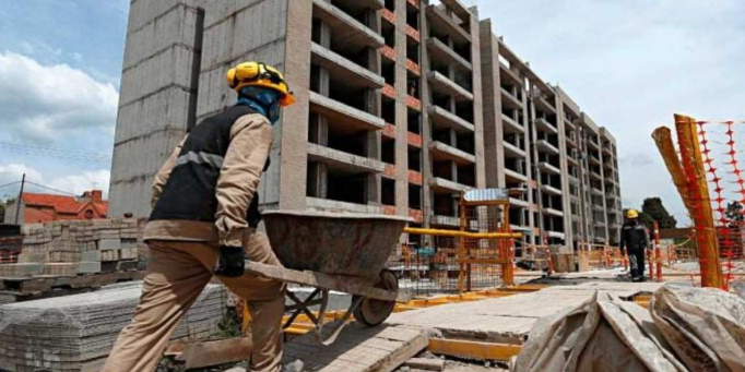 La Construcción: de la Cúspide al Abismo